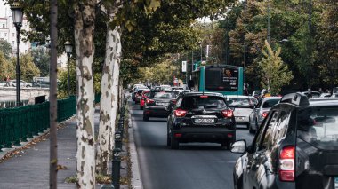 Tampon Tamponu - Romanya 'nın Bükreş kentinde yoğun trafik yoğunluğu, 2023