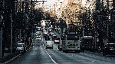 Tampon Tamponu - Romanya 'nın Bükreş kentinde yoğun trafik yoğunluğu, 2023