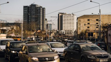 Tampon Tamponu - Romanya 'nın Bükreş kentinde yoğun trafik yoğunluğu, 2023