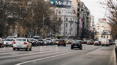 Tampon Tamponu - Romanya 'nın Bükreş kentinde yoğun trafik yoğunluğu, 2023