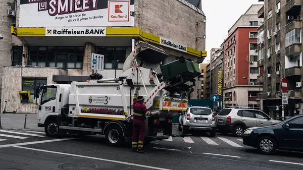 Tampon Tamponu - Romanya 'nın Bükreş kentinde yoğun trafik yoğunluğu, 2023