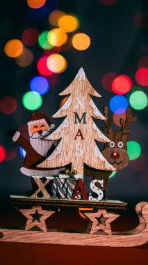 Noel süsleri. Renkli Noel ışıkları arka planı