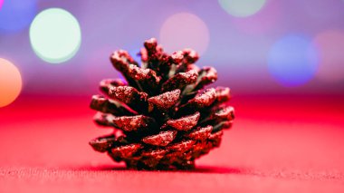 Noel süsleri. Renkli Noel ışıkları arka planı