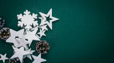 Noel süsleri. Renkli Noel ışıkları arka planı