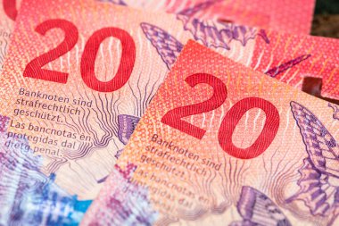 CHF Para Birimi İsviçre Enflasyon Sorunları Arasında