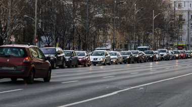 Tampon Tamponu - Romanya 'nın Bükreş kentinde yoğun trafik yoğunluğu, 2023