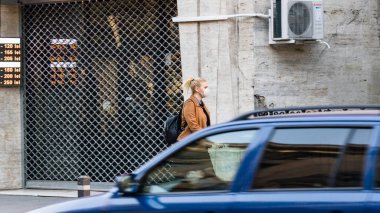 Tampon Tamponu - Romanya 'nın Bükreş kentinde yoğun trafik yoğunluğu, 2023