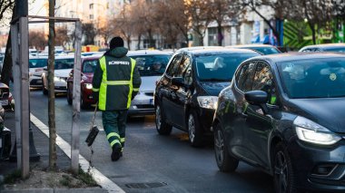 Tampon Tamponu - Romanya 'nın Bükreş kentinde yoğun trafik yoğunluğu, 2023