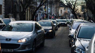 Tampon Tamponu - Romanya 'nın Bükreş kentinde yoğun trafik yoğunluğu, 2023