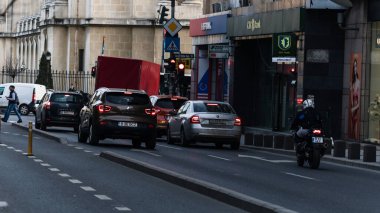 Tampon Tamponu - Romanya 'nın Bükreş kentinde yoğun trafik yoğunluğu, 2023