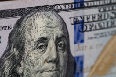 Amerikan Enflasyon Sorunları Arasında Amerikan Para Birimi
