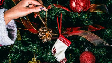 Noel süsleri. Renkli Noel ışıkları arka planı