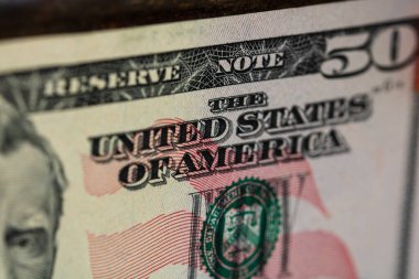 Amerikan Enflasyon Sorunları Arasında Amerikan Para Birimi