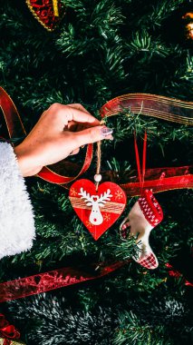 Noel süsleri. Renkli Noel ışıkları arka planı