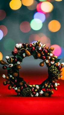 Noel süsleri. Renkli Noel ışıkları arka planı