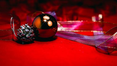 Noel süsleri. Renkli Noel ışıkları arka planı