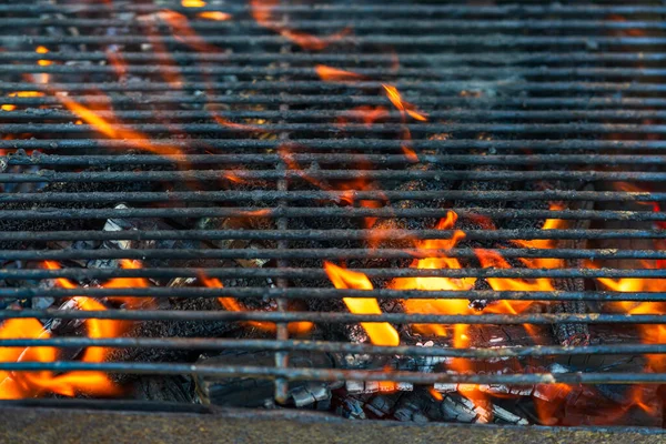 Empty Hot Charcoal Barbecue Grill Bright Flame Hot Burning Grill — Stock Photo, Image