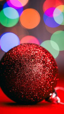 Noel süsleri. Renkli Noel ışıkları arka planı