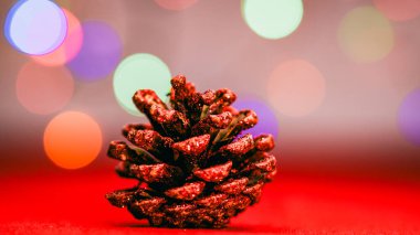 Noel süsleri. Renkli Noel ışıkları arka planı