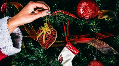 Noel süsleri. Renkli Noel ışıkları arka planı