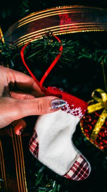 Noel süsleri. Renkli Noel ışıkları arka planı