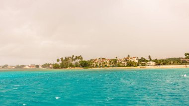 Barbados Adası 'nın Sandy Paradise Plajı, Karayip Adası