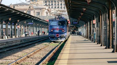Bükreş Kuzey Tren İstasyonu 'nda Tren (Gara de Nord Bucuresti)