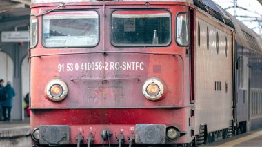 Bükreş Kuzey Tren İstasyonu 'nda Tren (Gara de Nord Bucuresti)