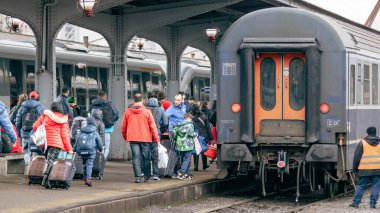 Bükreş Kuzey Tren İstasyonu 'nda Tren (Gara de Nord Bucuresti)