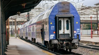 Bükreş Kuzey Tren İstasyonu 'nda Tren (Gara de Nord Bucuresti)