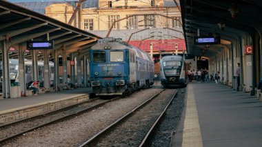 Bükreş Kuzey Tren İstasyonu 'nda Tren (Gara de Nord Bucuresti)