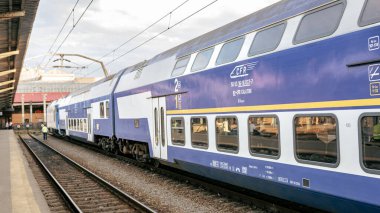 Bükreş Kuzey Tren İstasyonu 'nda Tren (Gara de Nord Bucuresti)