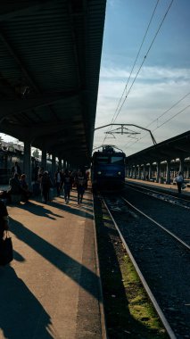 Bükreş Kuzey Tren İstasyonu 'nda Tren (Gara de Nord Bucuresti)