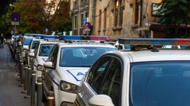 Bükreş 'te yoğun saatlerde Romen Polis Arabası trafikte