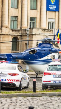 Bükreş 'te yoğun saatlerde Romen Polis Arabası trafikte