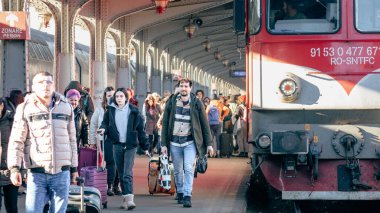 Bükreş Kuzey Tren İstasyonu 'nda Tren (Gara de Nord Bucuresti)