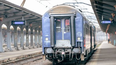 Bükreş Kuzey Tren İstasyonu 'nda Tren (Gara de Nord Bucuresti)