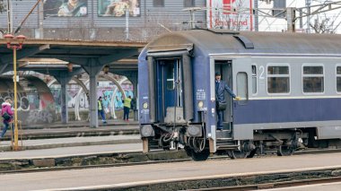 Bükreş Kuzey Tren İstasyonu 'nda Tren (Gara de Nord Bucuresti)