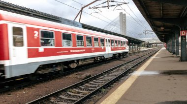 Bükreş Kuzey Tren İstasyonu 'nda Tren (Gara de Nord Bucuresti)