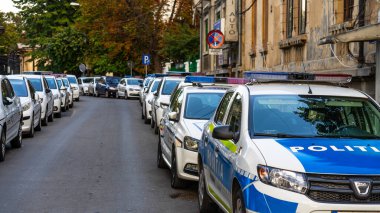 Bükreş 'te yoğun saatlerde Romen Polis Arabası trafikte
