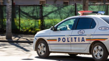 Bükreş 'te yoğun saatlerde Romen Polis Arabası trafikte