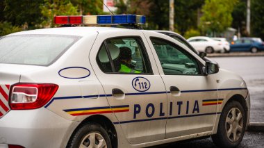Bükreş 'te yoğun saatlerde Romen Polis Arabası trafikte