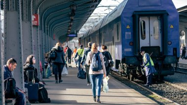 Bükreş Kuzey Tren İstasyonu 'nda Tren (Gara de Nord Bucuresti)