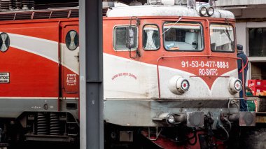 Bükreş Kuzey Tren İstasyonu 'nda Tren (Gara de Nord Bucuresti)