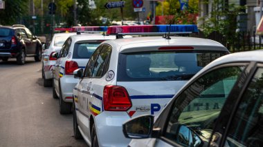 Bükreş 'te yoğun saatlerde Romen Polis Arabası trafikte