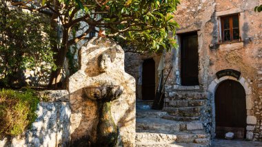 Eze köyü, Provence 'deki ortaçağ köyü, Fransız Rivierası
