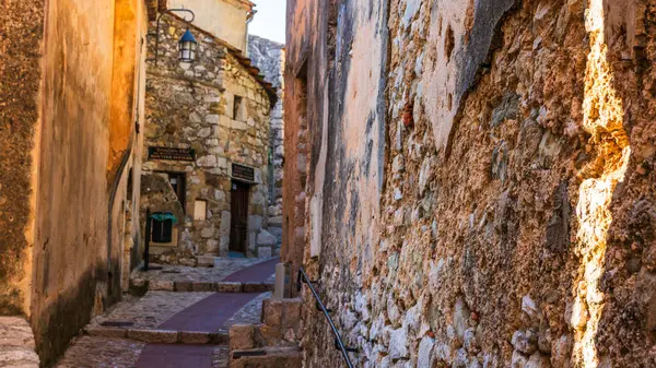 Eze köyü, Provence 'deki ortaçağ köyü, Fransız Rivierası