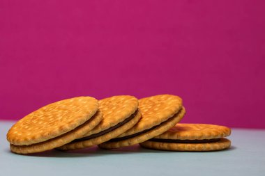 Sandviç Bisküvi Çikolata dolgulu