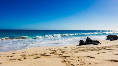 Horseshoe Bay Sahili ve Hamilton, Bermuda 'daki Deep Bay Sahili