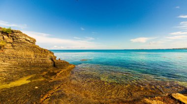 Horseshoe Bay Sahili ve Hamilton, Bermuda 'daki Deep Bay Sahili